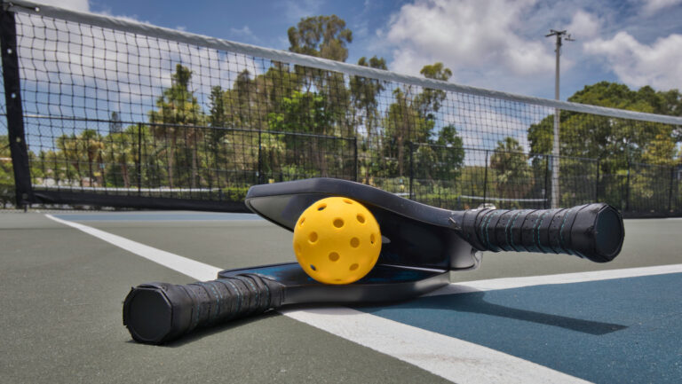 PICKLEBALL COURTS: A HOMEOWNER’S GUIDE TO INSTALLATION AND ENJOYMENT